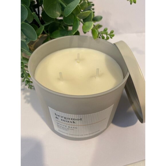 Bath & Body Works White Barn “Bergamot & Musk” New 3 Wick Candle - Picture 2 of 5